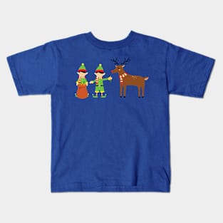 Elves feeding reindeer Kids T-Shirt